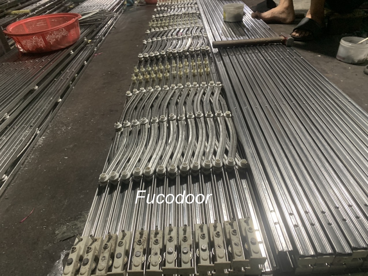 Cửa xếp INOX Đài Loan không lá