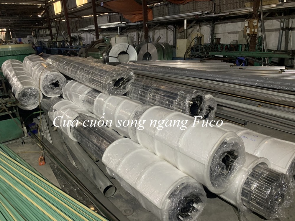 Cửa cuốn lưới song ngang inox vuông, cửa cuốn khớp thoáng 20x20, cửa cuốn khớp thoáng phi 19, tại Hải Dương 