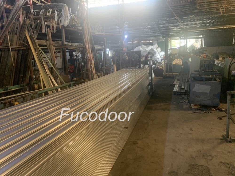 Cửa cuốn siêu trường ST100 tại Quảng Ninh