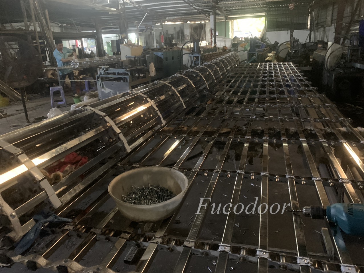 Báo giá cửa cuốn song ngang tại Hà Nội, loại vuông 20x20, fucodoor