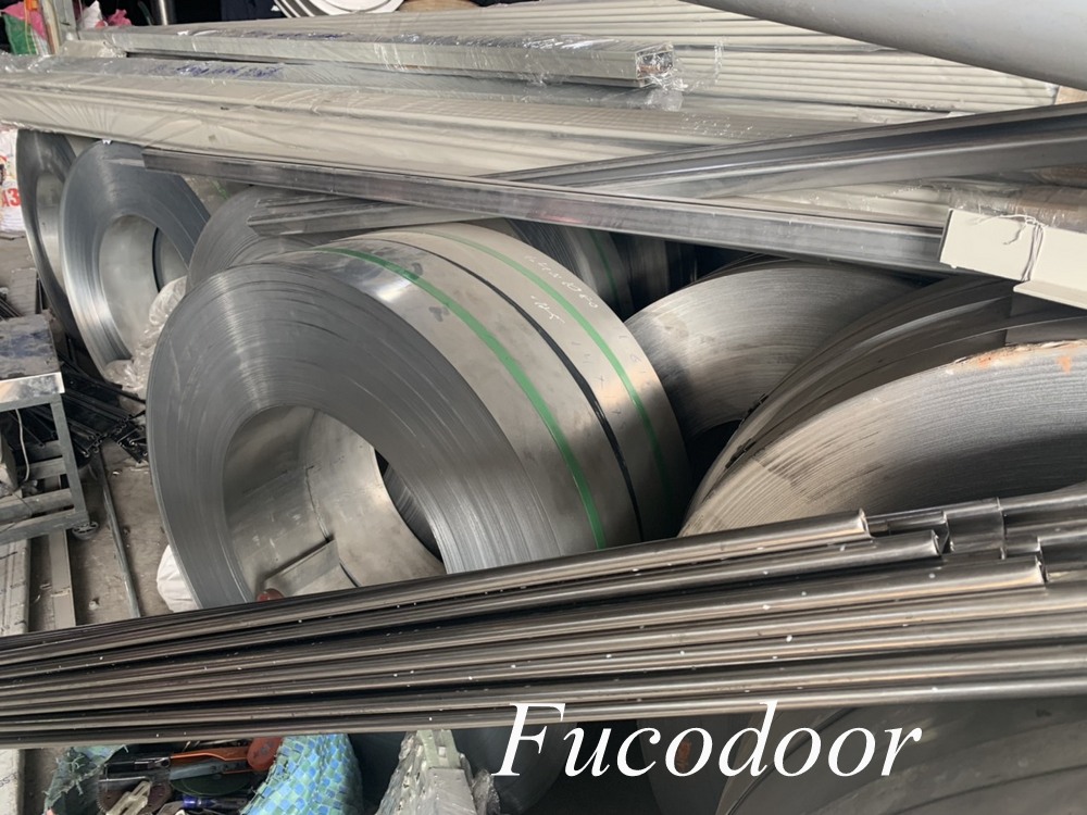 Cửa cuốn nhà công nghiệp, Cửa cuốn thép và INOX