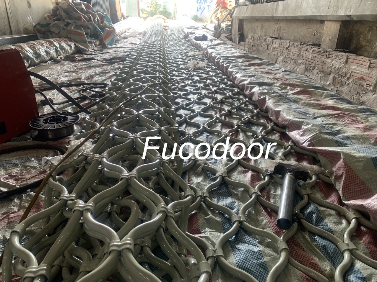 Cửa cuốn Mắt lưới inox Fucodoor, Cửa cuốn Mắt lưới Fucodoor