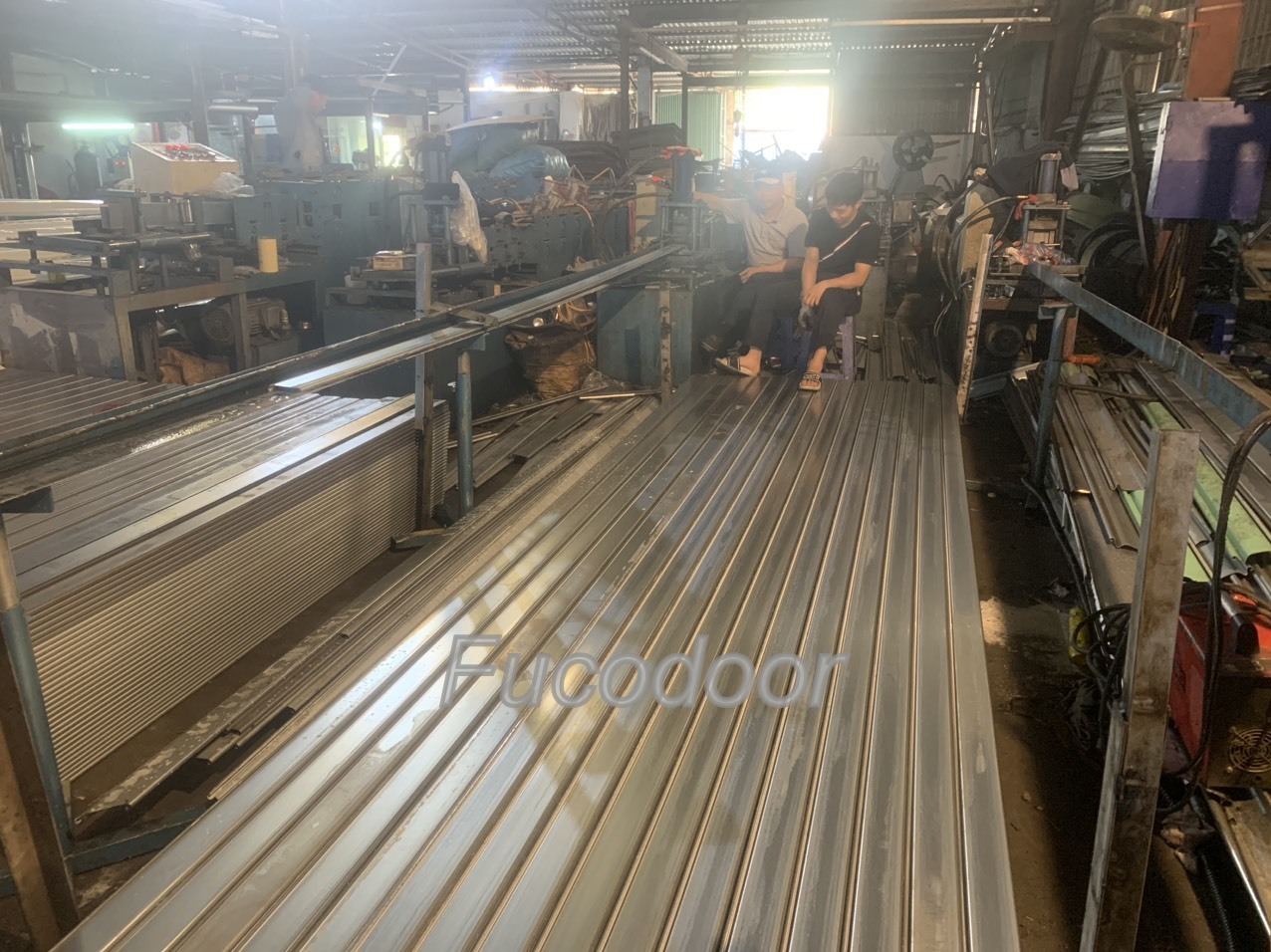 Cửa cuốn siêu trường sơn tĩnh điện dầy 1.2mm