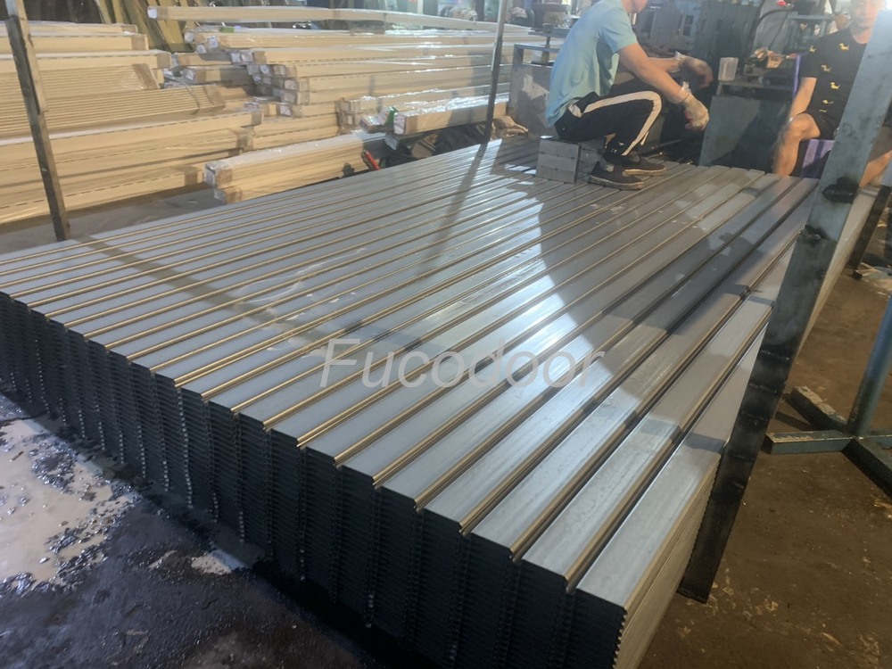 Cửa cuốn siêu trường sơn tĩnh điện dầy 1.2mm