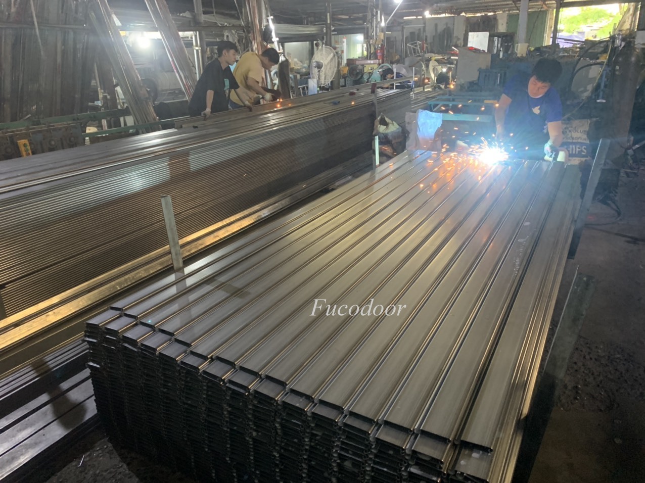 Báo giá cửa cuốn nhà xưởng, Cửa cuốn siêu trường, Báo giá cửa cuốn Siêu Trường 
