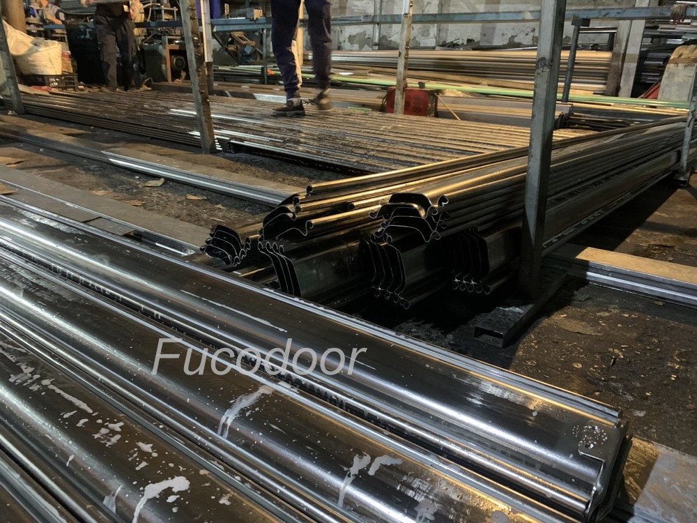 Cửa cuốn siêu trường ST100 inox tại Thái Bình