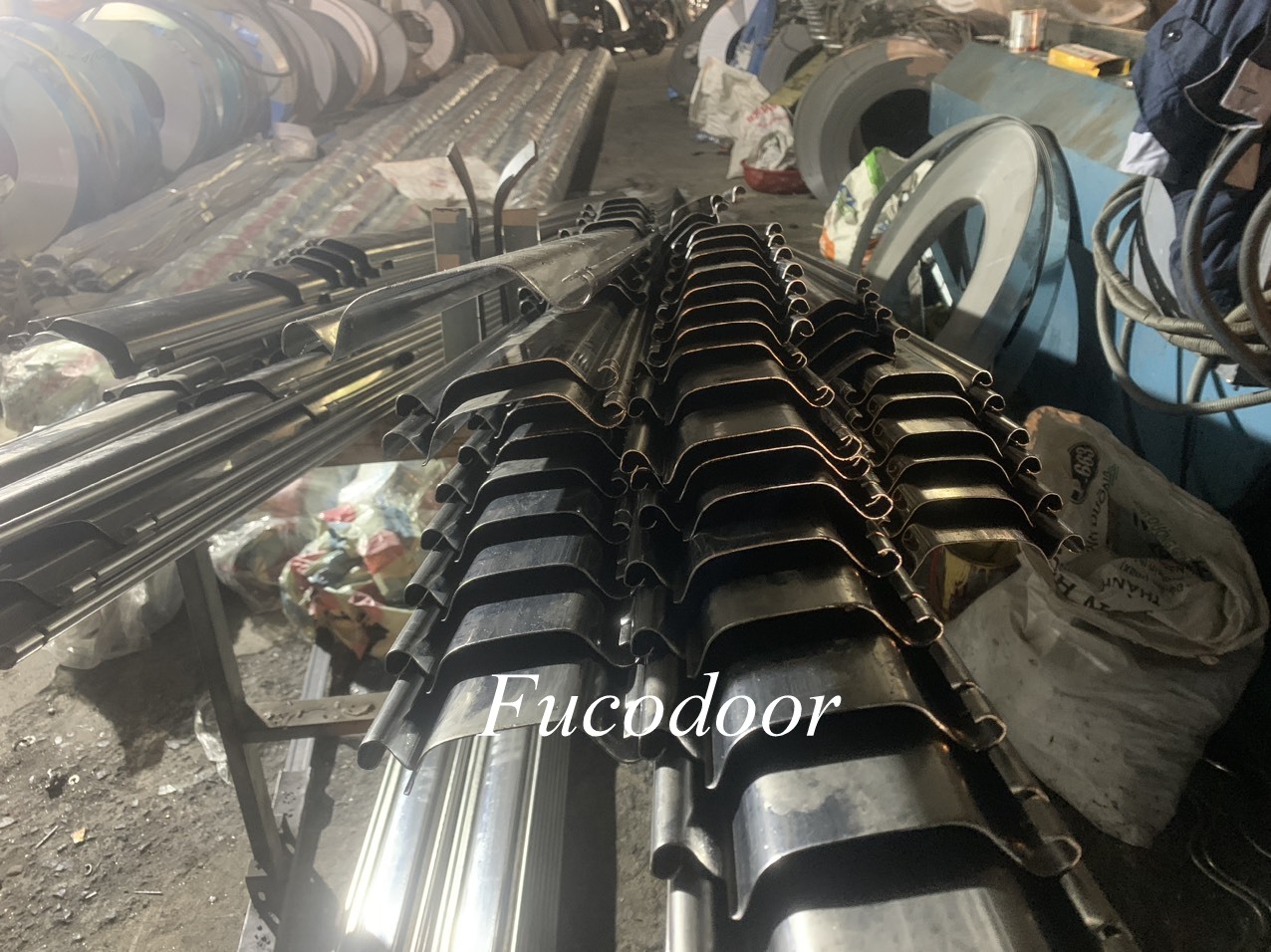 Cửa cuốn siêu trường INOX độ dầy 0.8ly