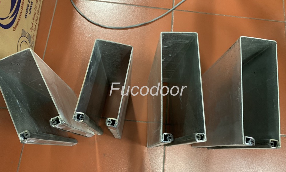 Cửa cuốn siêu trường sơn tĩnh điện dầy 1.8ly, ray có zoong 200mm, fuco