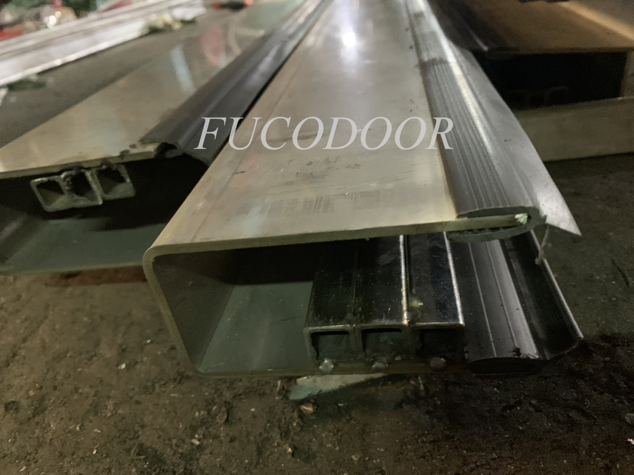 Cửa cuốn Siêu Trường ST100