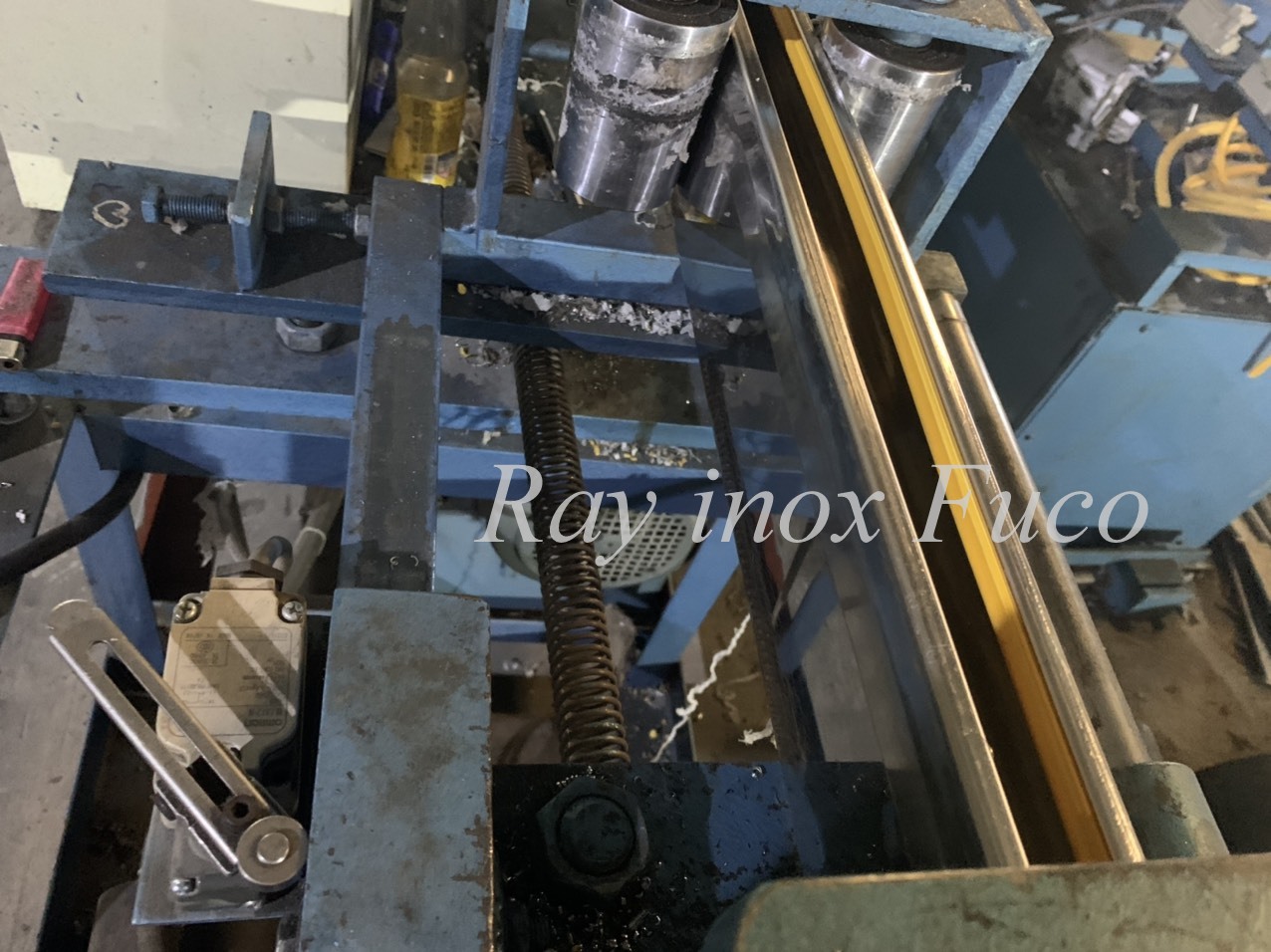 Cửa cuốn siêu trường INOX độ dầy 0.8ly