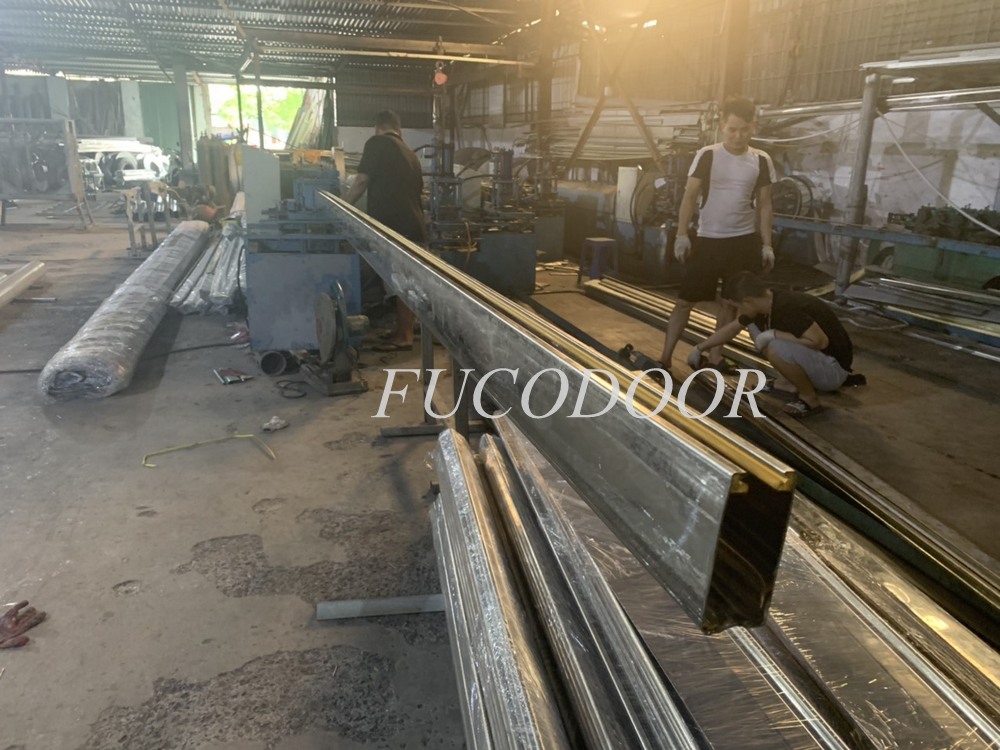 Cửa cuốn siêu trường INOX độ dầy 0.8ly