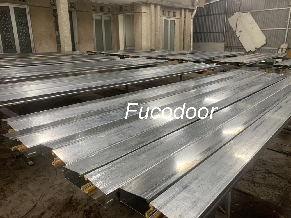 Cửa cuốn thép, Cửa cuốn siêu trường rộng 12 m, Cửa cuốn siêu trường tại Hải Phòng
