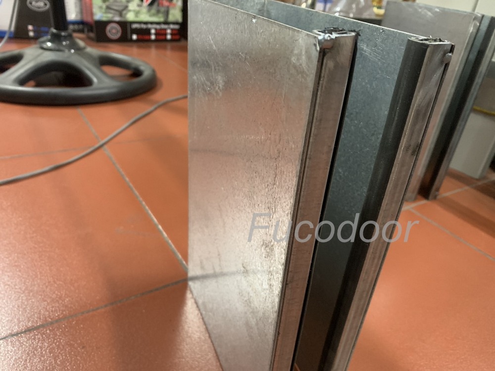 Cửa cuốn song ngang sơn tĩnh điện ống tròn phi 19 dầy 1.1ly, và ray 200mm