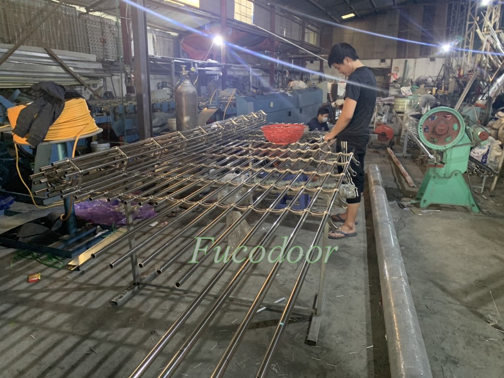 Báo giá cửa cuốn song ngang tại Hà Nội, song tròn phi 19, fucodoor