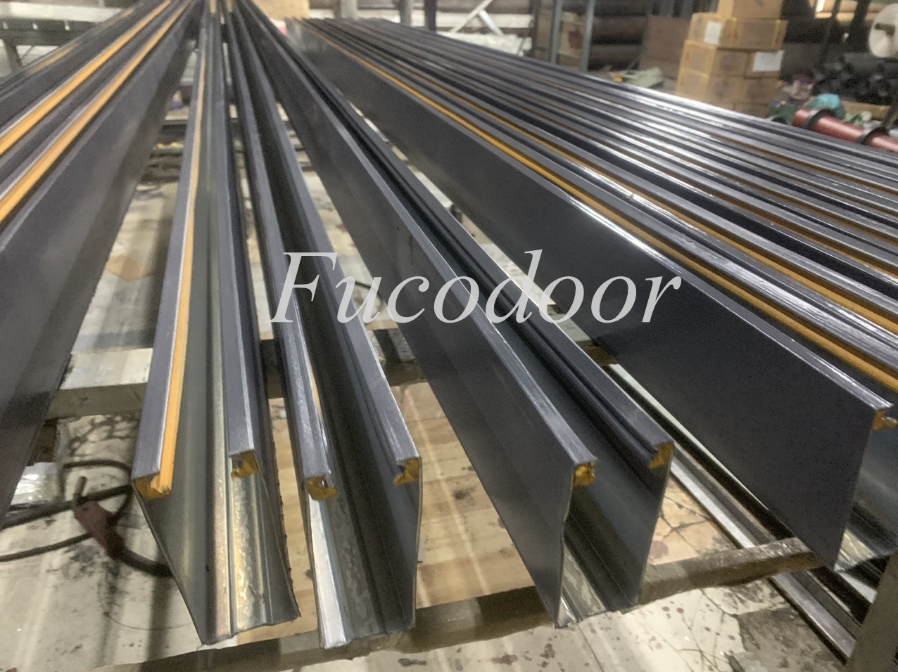 giá cửa cuốn nhà xưởng