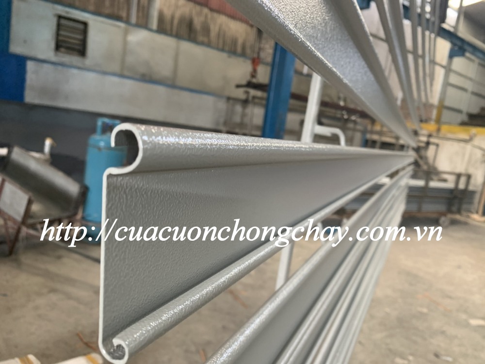 Cửa cuốn siêu trường sơn tĩnh điện dầy 1.6ly