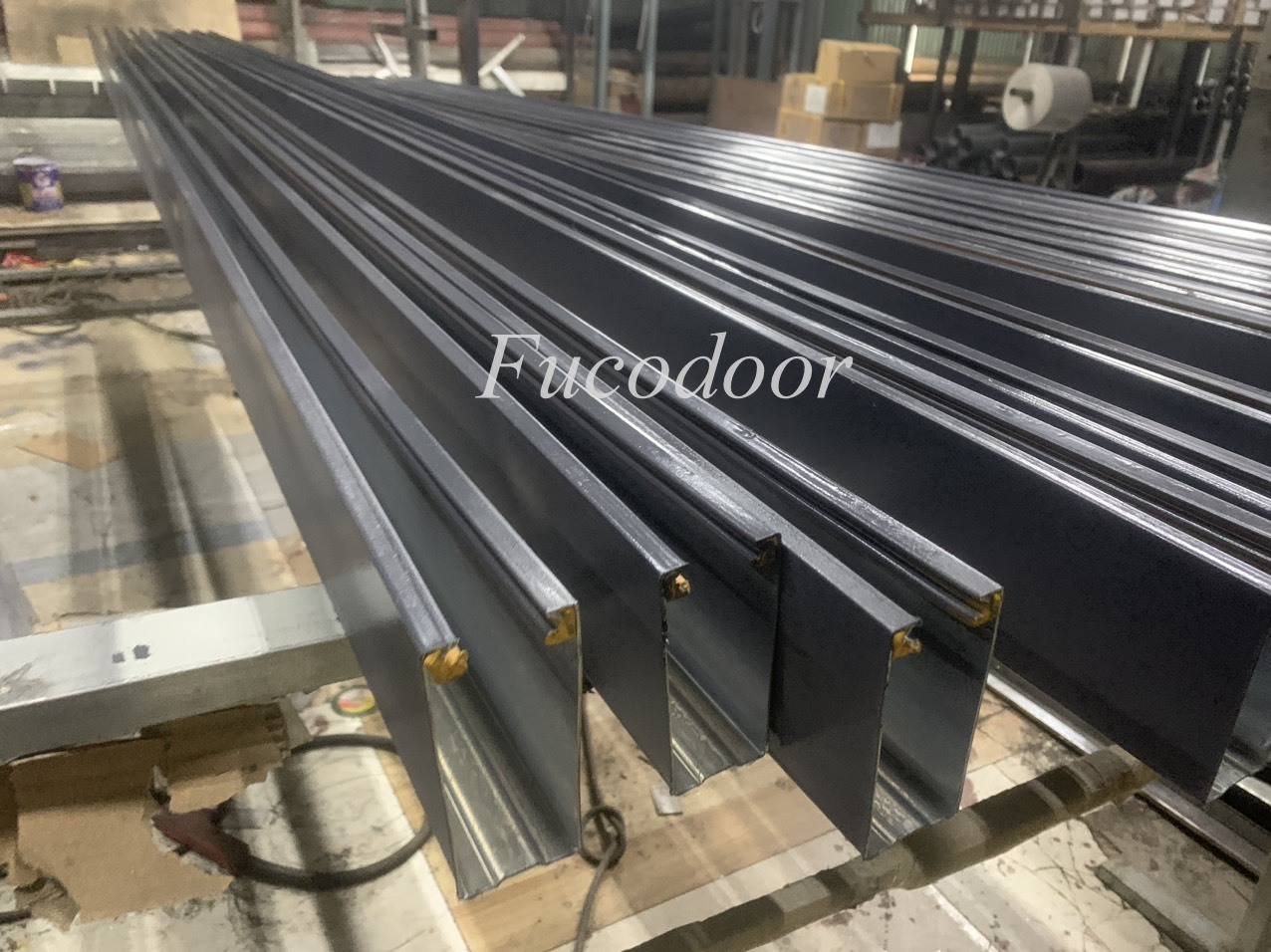 Cửa cuốn siêu trường ST100 tại Hưng Yên