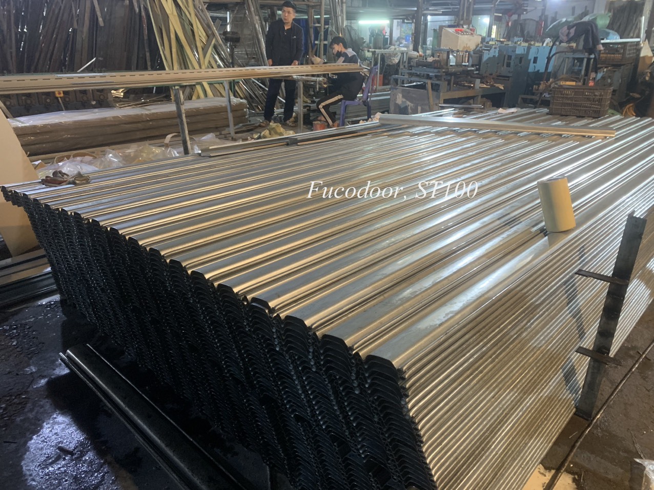 Cửa cuốn siêu trường ST100 tại Quảng Ninh
