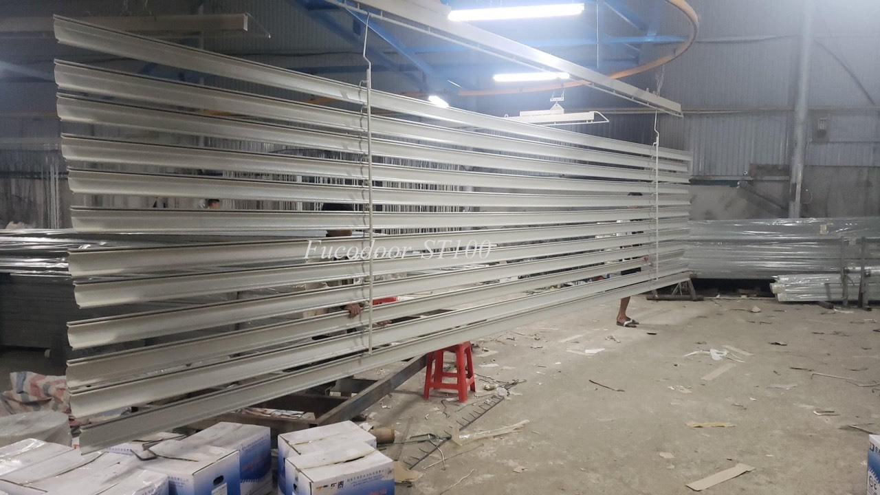 Cửa cuốn siêu trường ST100 tại Bắc Giang