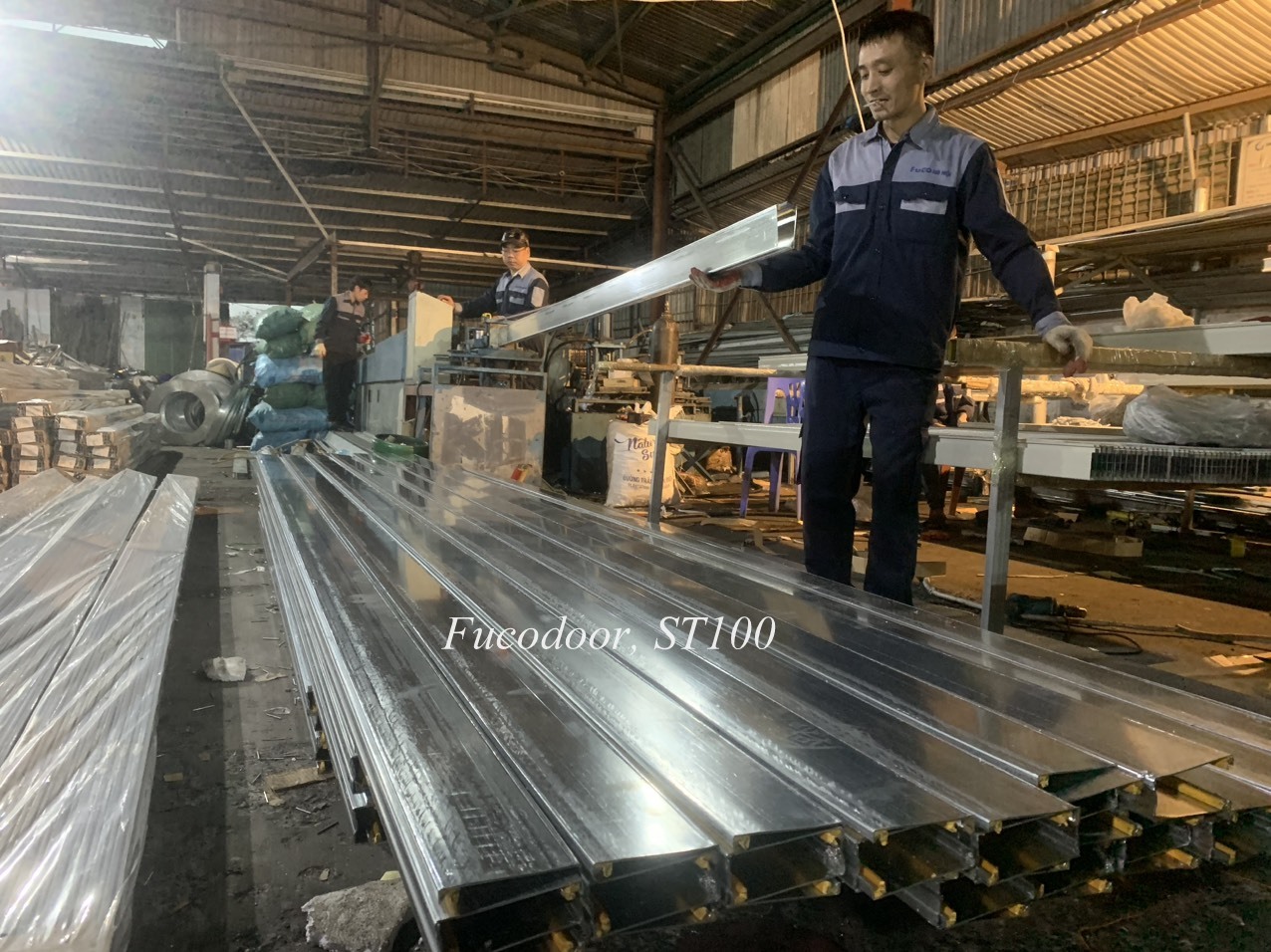 Cửa cuốn siêu trường nhà xưởng tại Thừa Thiên Huế