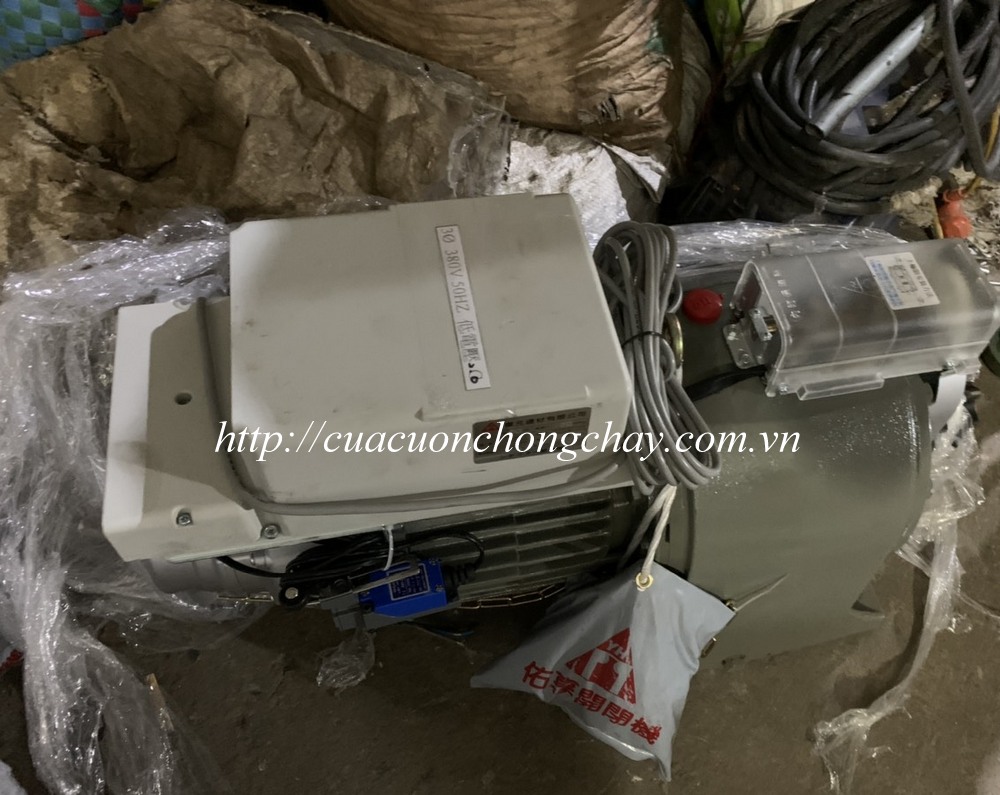 mô tơ cửa cuốn chống cháy rộng 12m, 2000kg