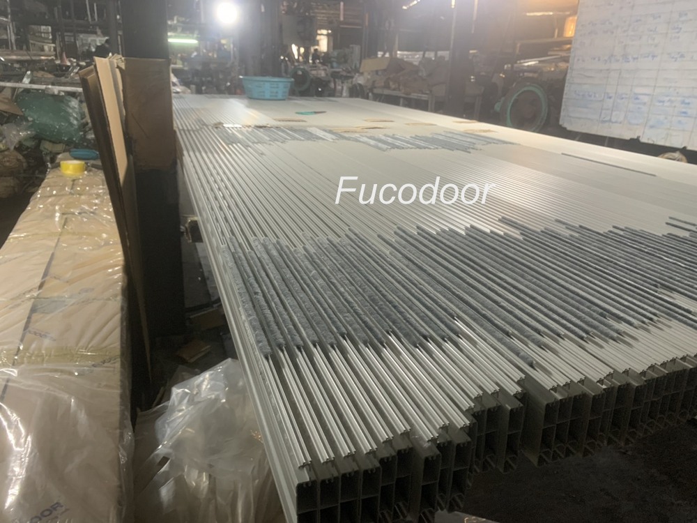 Cửa cuốn nhôm khe thoáng motor tại Quảng Trị