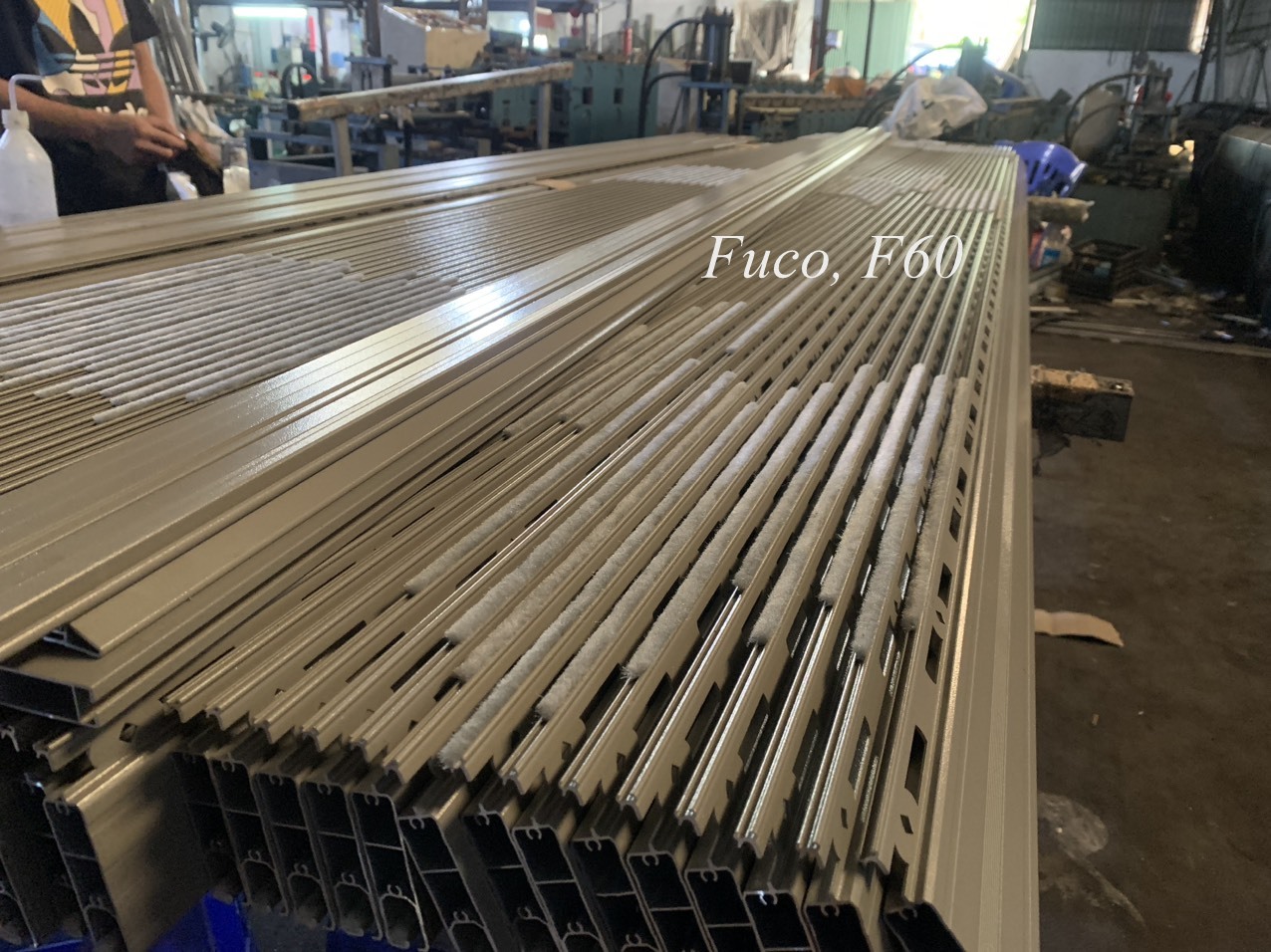 Cửa cuốn nhôm khe thoáng motor tại Sơn La