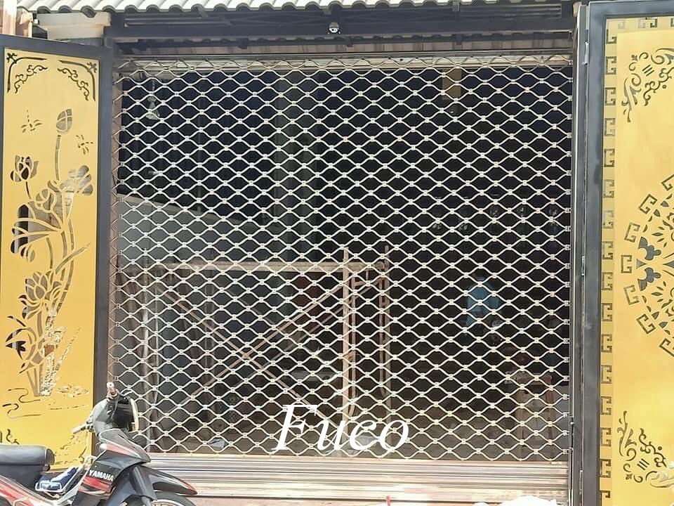 Cửa cuốn mắt võng sơn tĩnh điện và INOX 304