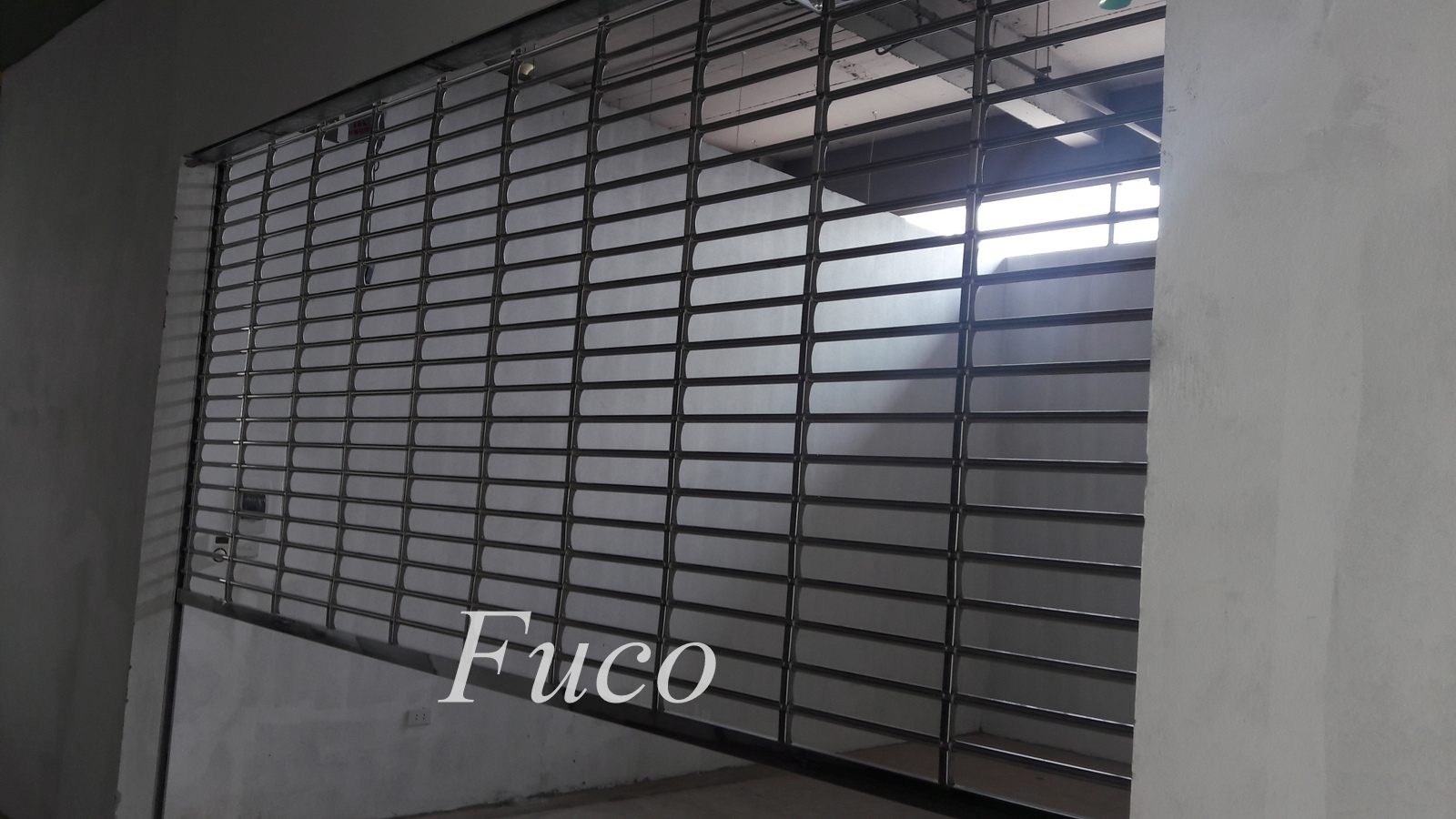 Cửa cuốn song ngang ống tròn 19 và phi 21, INOX 201 và INOX 304