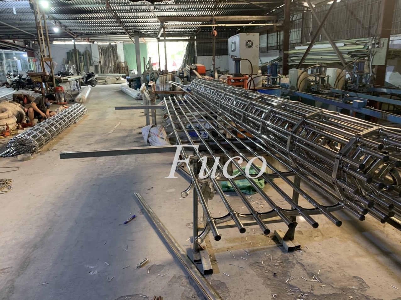Cửa cuốn song ngang ống tròn 19 và phi 21, INOX 201 và INOX 304