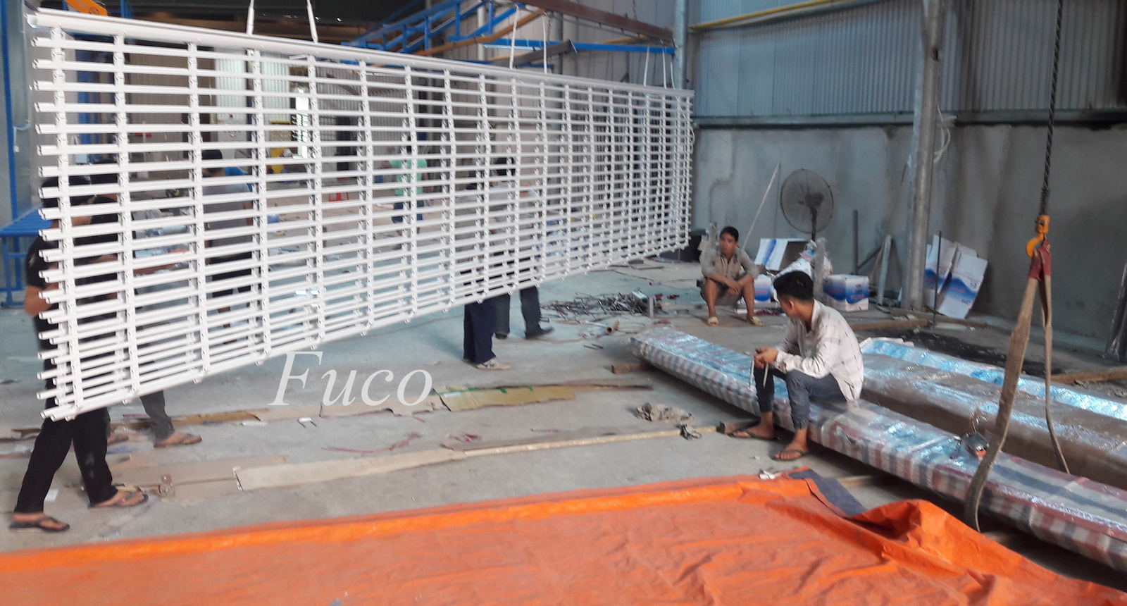 Cửa cuốn song ngang ống tròn 19 và phi 21 sơn tĩnh điện
