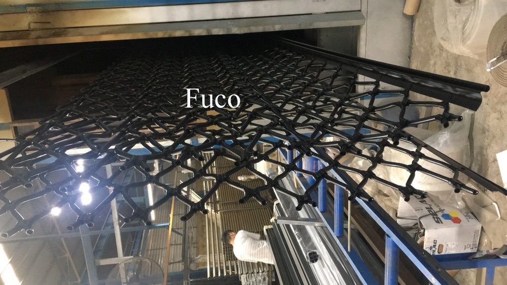 Cửa cuốn mắt võng sơn tĩnh điện và INOX 304