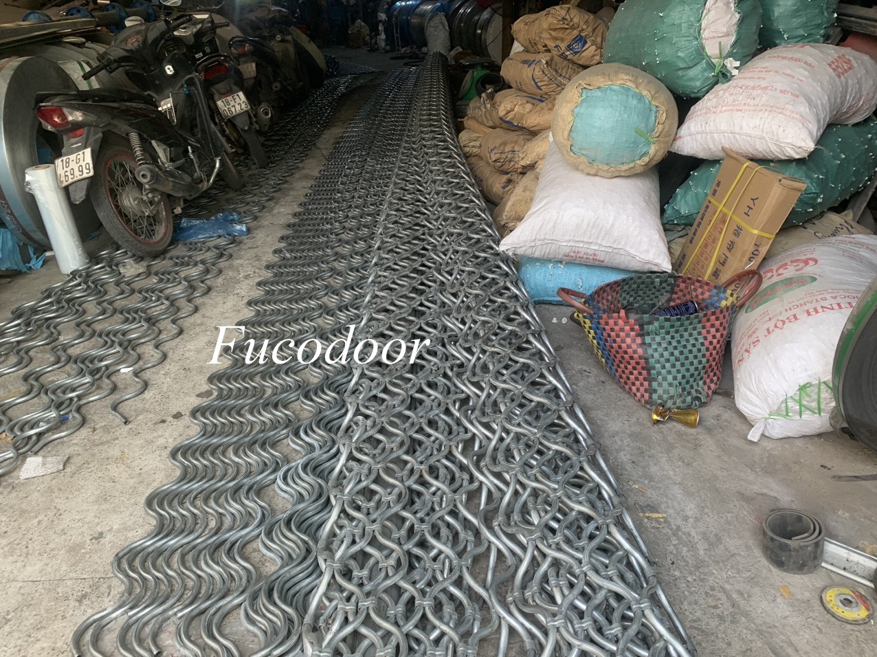  Cửa cuốn Mắt Võng, Mắt Lưới, Mắt Cáo tại Bình Định