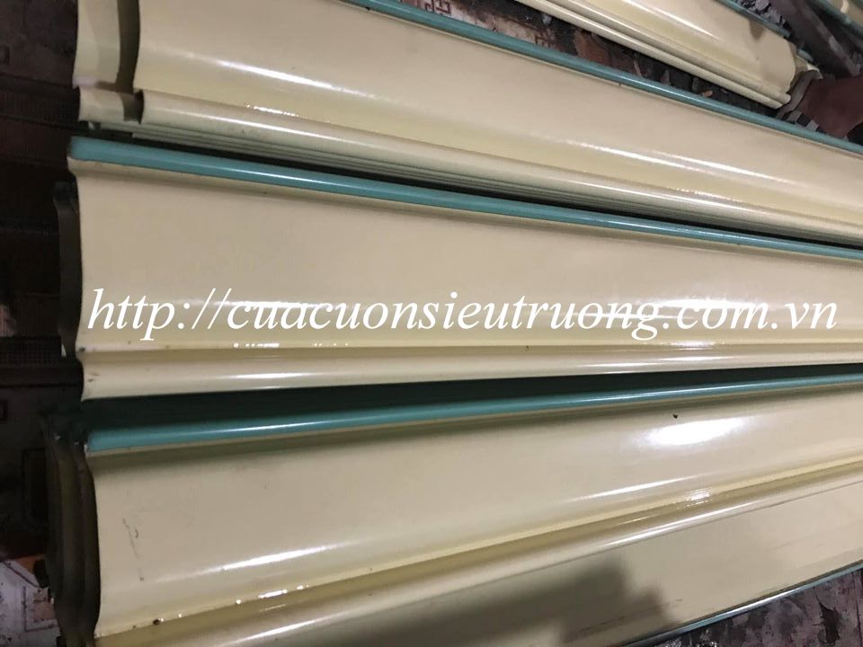 Cửa cuốn siêu trường chuyên dụng dành cho nhà xưởng