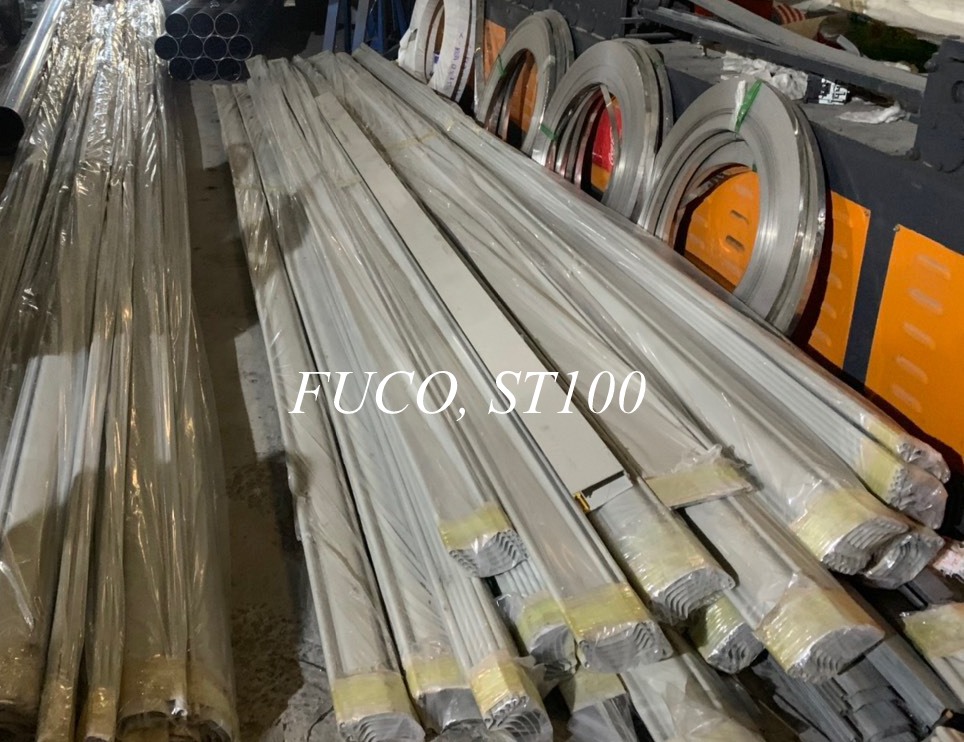 Cửa cuốn siêu trường ST100