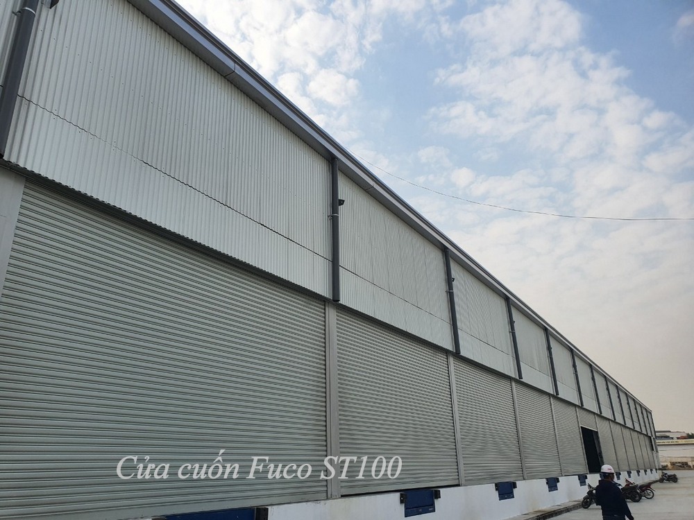 cửa cuốn siêu trường rộng 10m