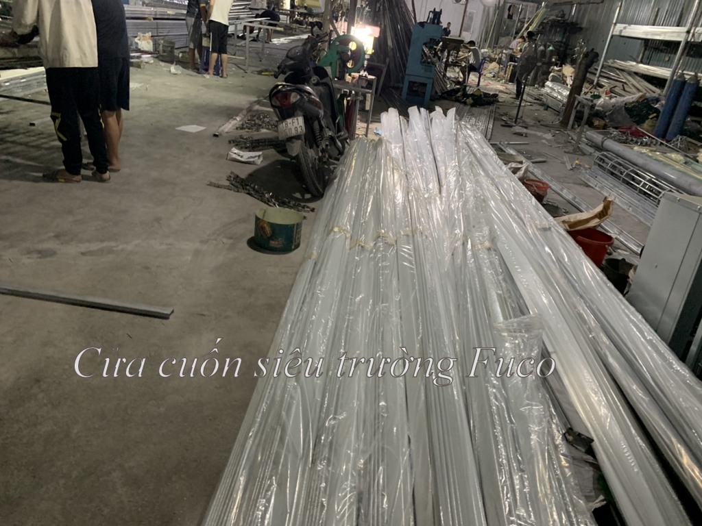 giá cửa cuốn siêu trường