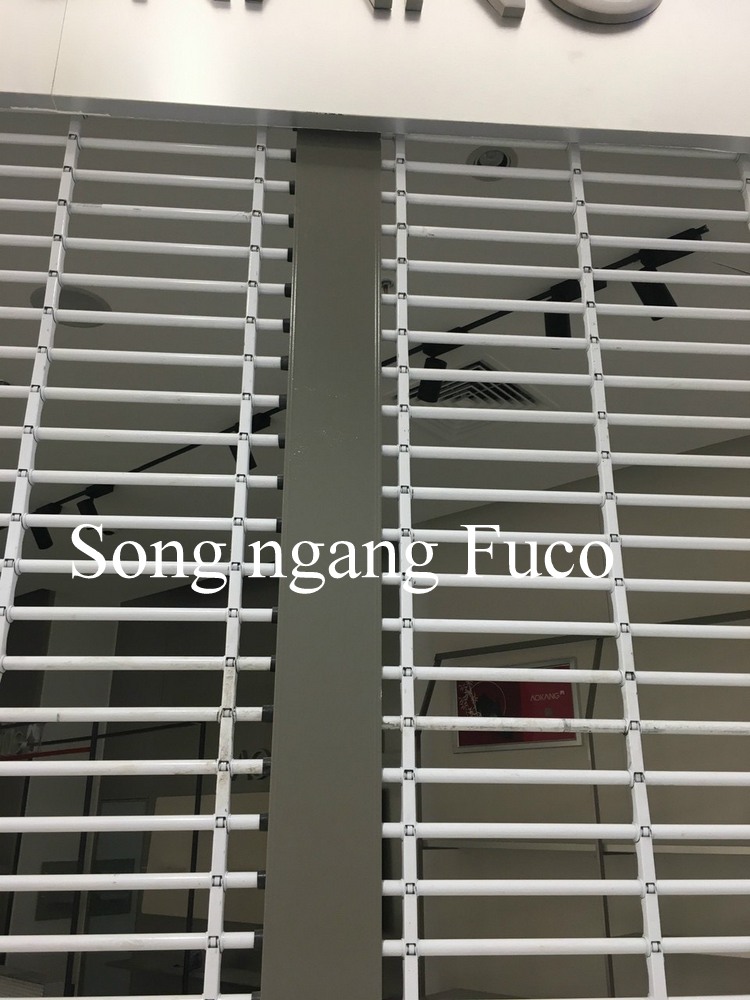 Cửa cuốn thép Mitadoor song ngang sơn tĩnh điện phi tròn ∅ 19 với chất lượng đảm bảo