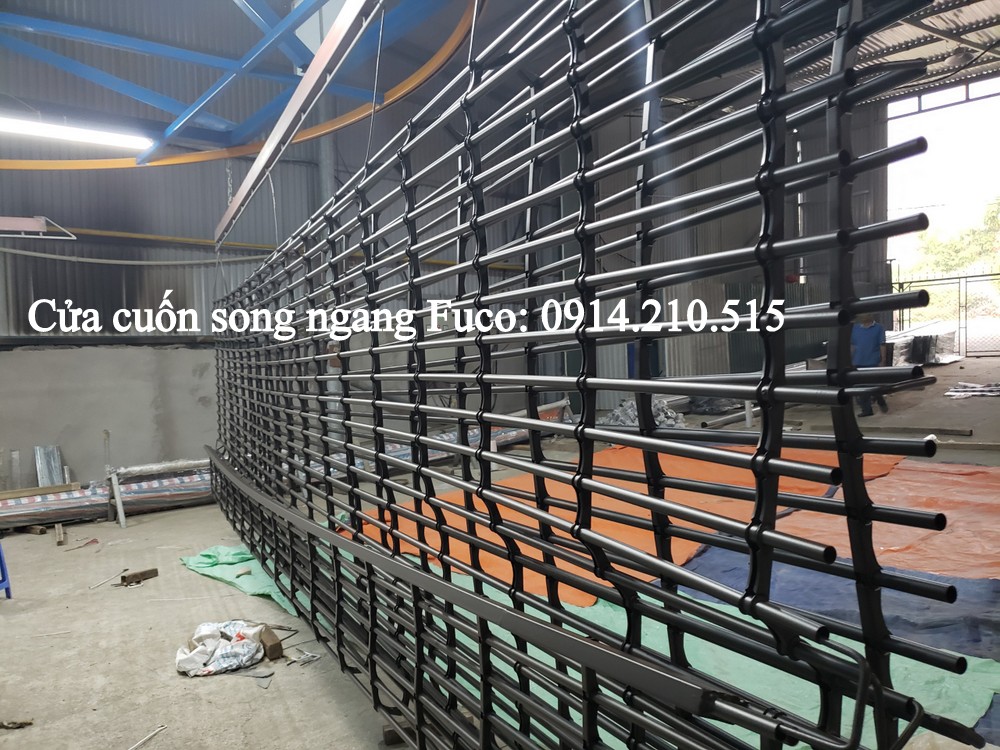 Cửa cuốn song ngang sơn tĩnh điện ống tròn phi 19 dầy 1.3ly