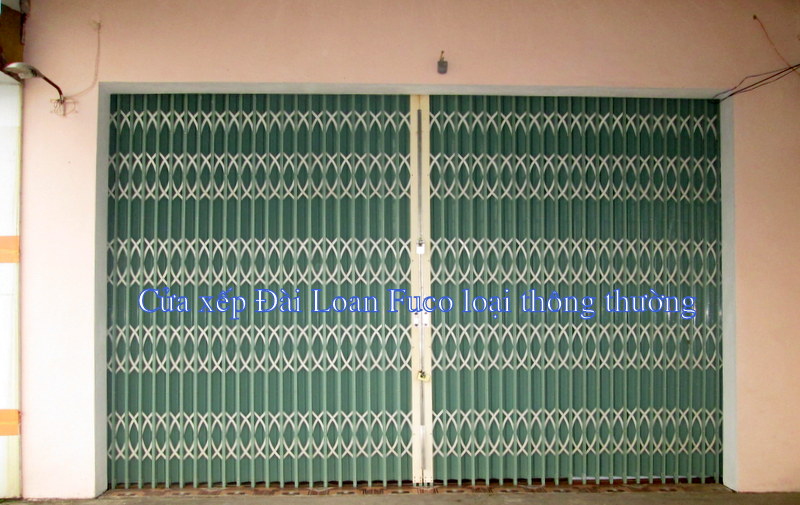 Cửa xếp Đài Loan nan chéo ép có lá