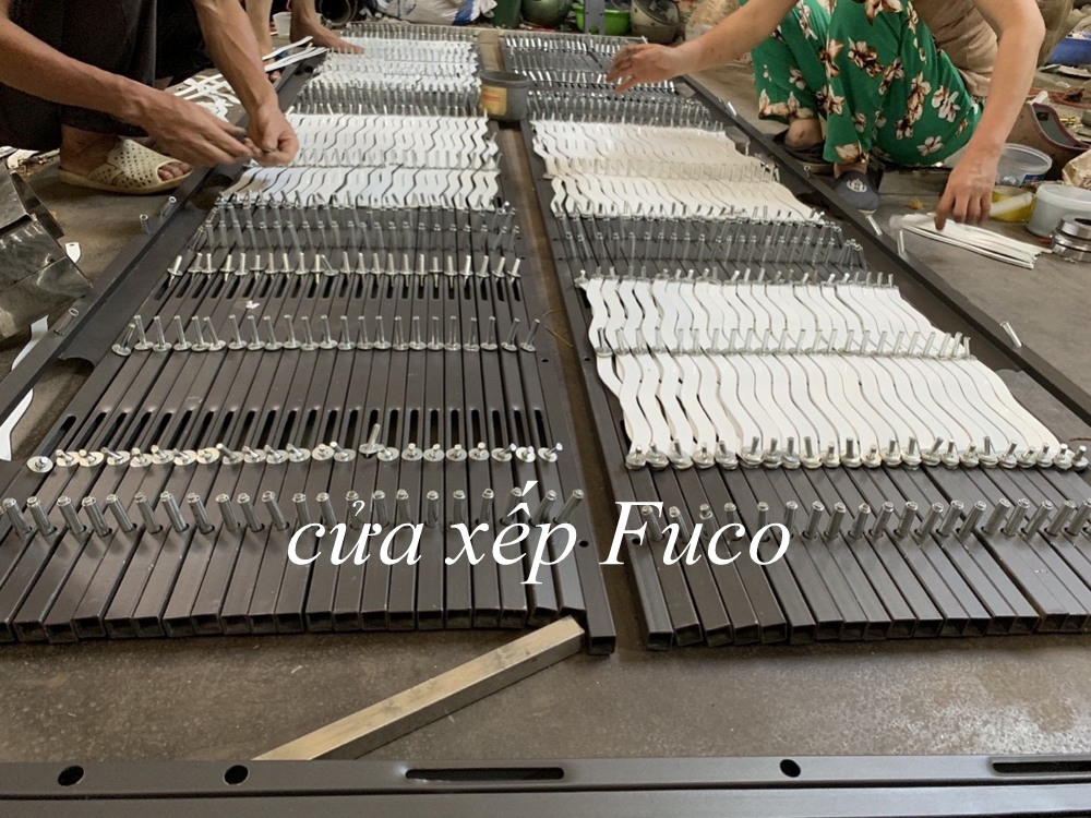 Giá cửa xếp Fuco. Sản phẩm cửa xếp