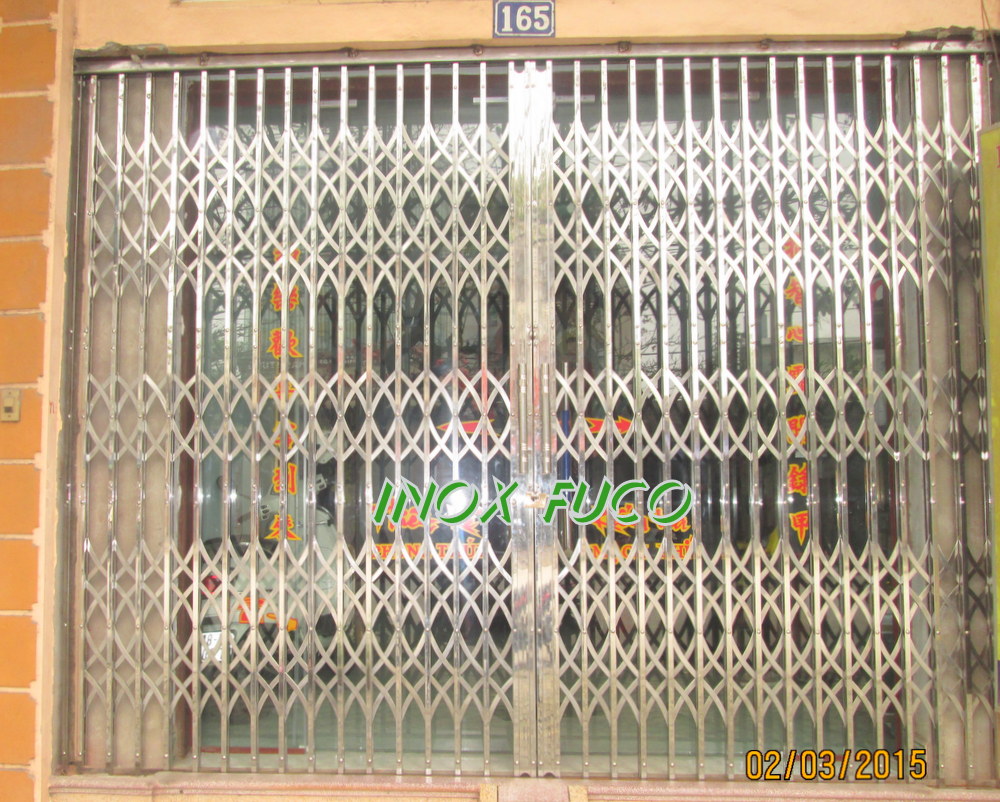 Cửa xếp INOX hộp cao cấp 20x20
