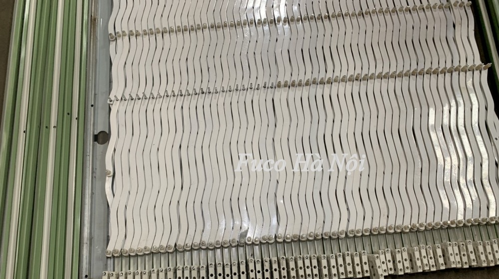 cửa xếp u đúc thép mạ màu không lá