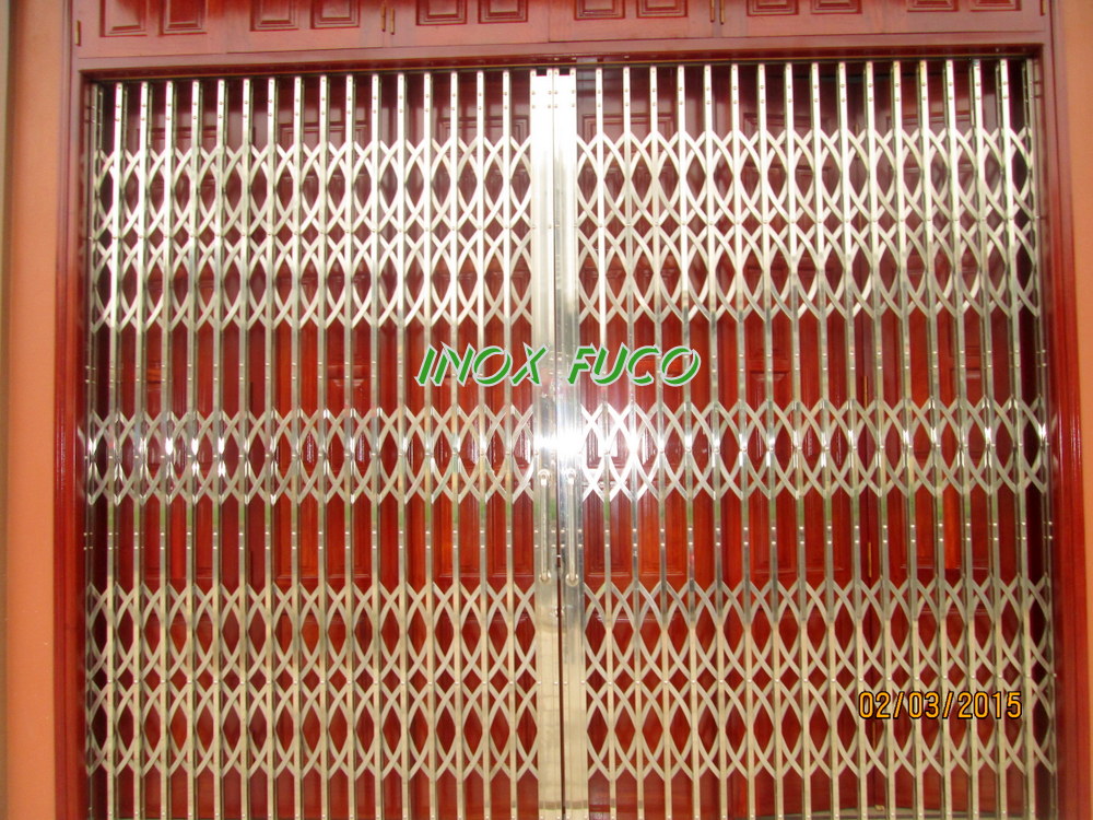 Cửa xếp INOX Hà Nội được sản xuất theo công nghệ của tiên tiến nhất của Đài Loan. Nguyên liệu làm bằng INOX 304 hoặc INOX 201