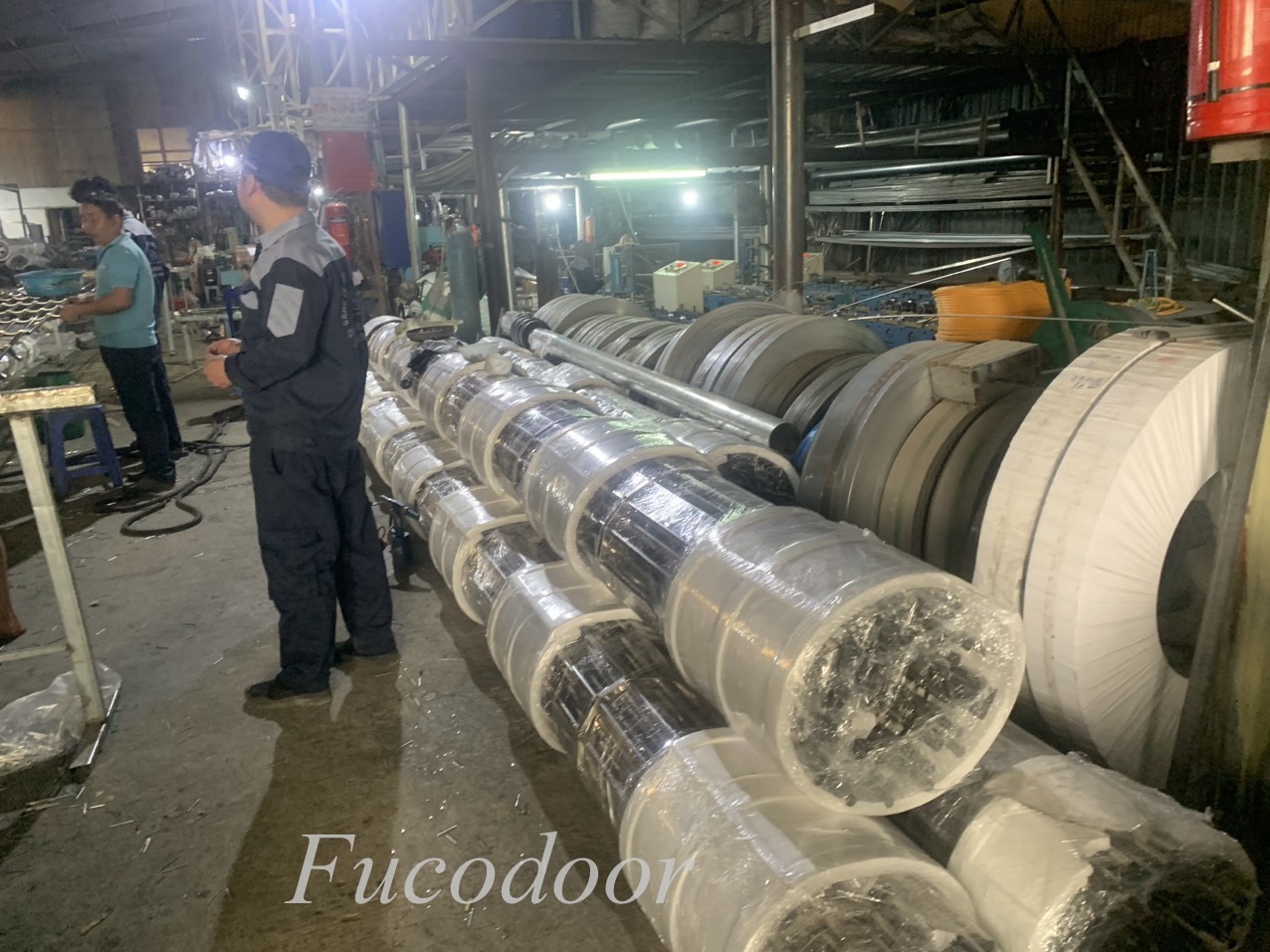 Cửa cuốn lưới song ngang inox vuông, cửa cuốn khớp thoáng 20x20, cửa cuốn khớp thoáng phi 19 tại Đà Nẵng